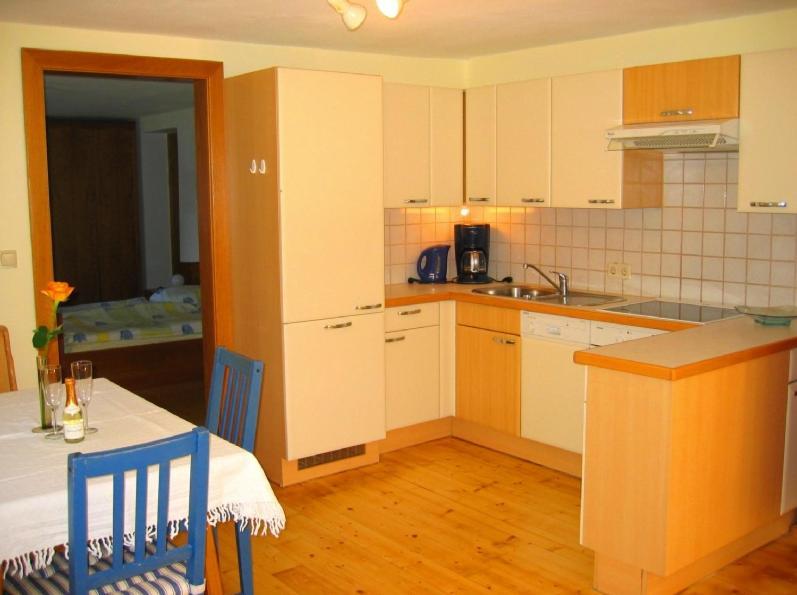Ferienwohnungen Huber Weyregg Habitación foto
